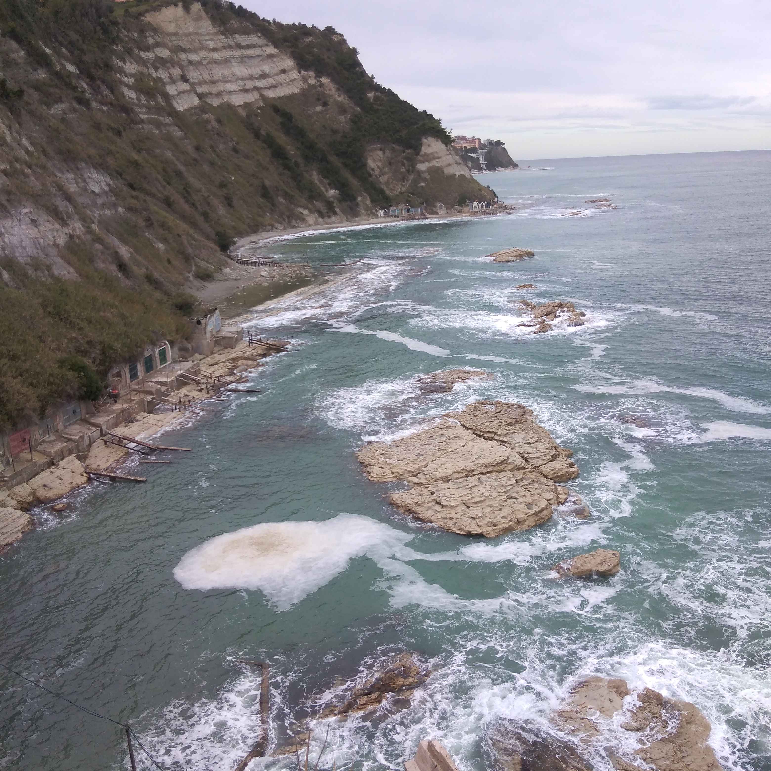 foto mare pietralacroce da sentiero 313